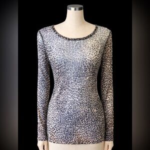 Karen Kane Sheer Top Size XL
Muted Black/Grey Animal Print w/ Mini-Rhinestones